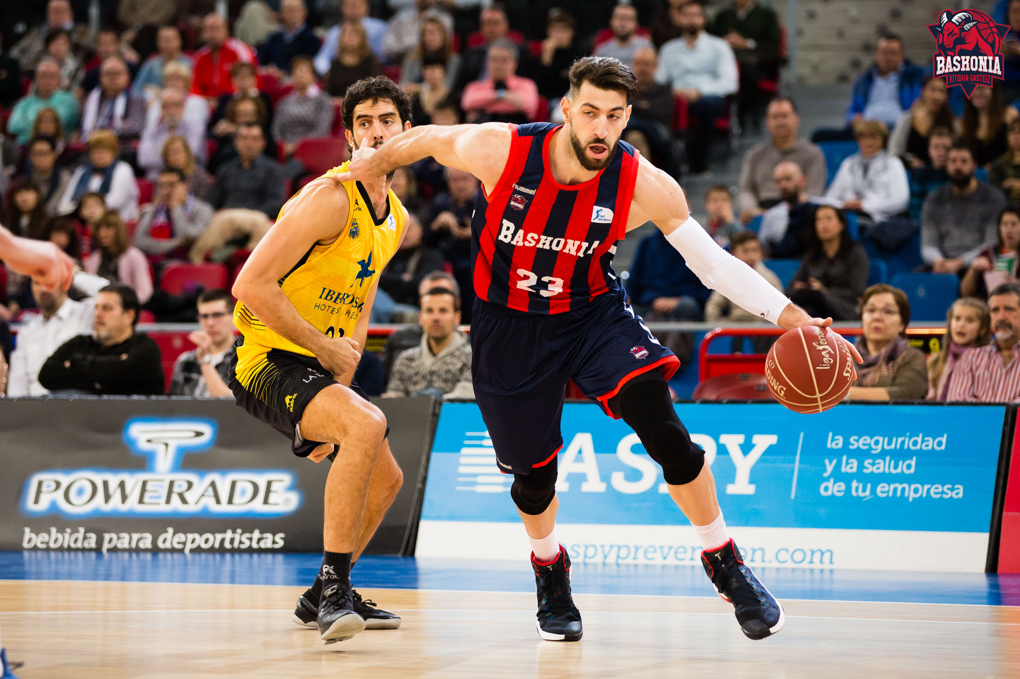 Batalla Por El Tercer Puesto En Tenerife Saski Baskonia